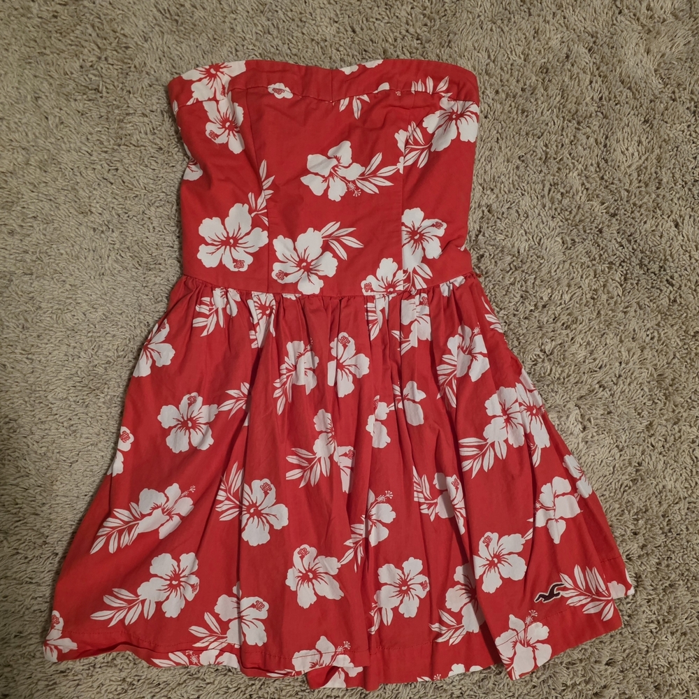 Hollister Red and White Floral Strapless Mini Dress